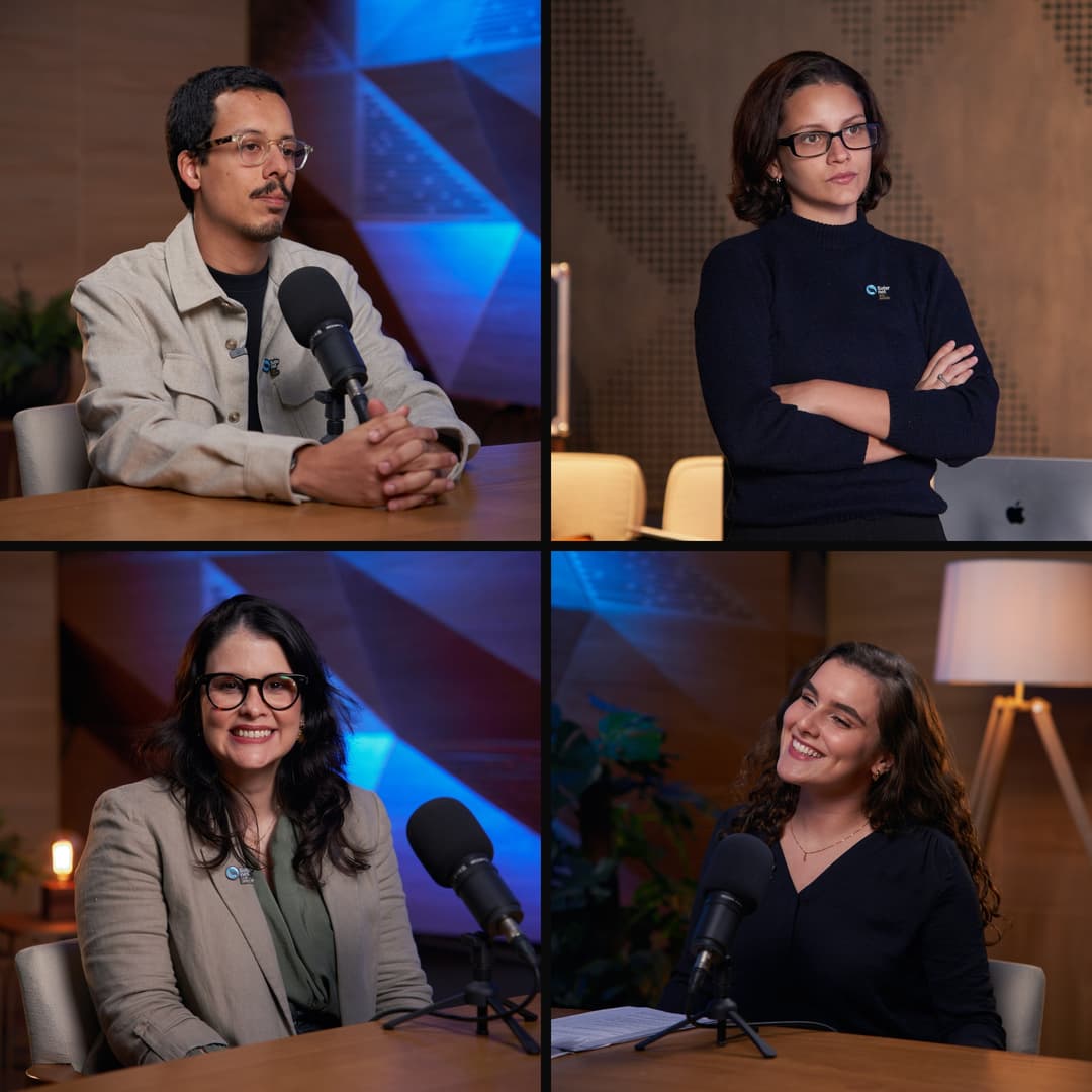 Guilherme Alves, Sofia Schurig, Bianca Orrico e Isabella Ferro, da SaferNet, no set de gravação das videoaulas em São Paulo